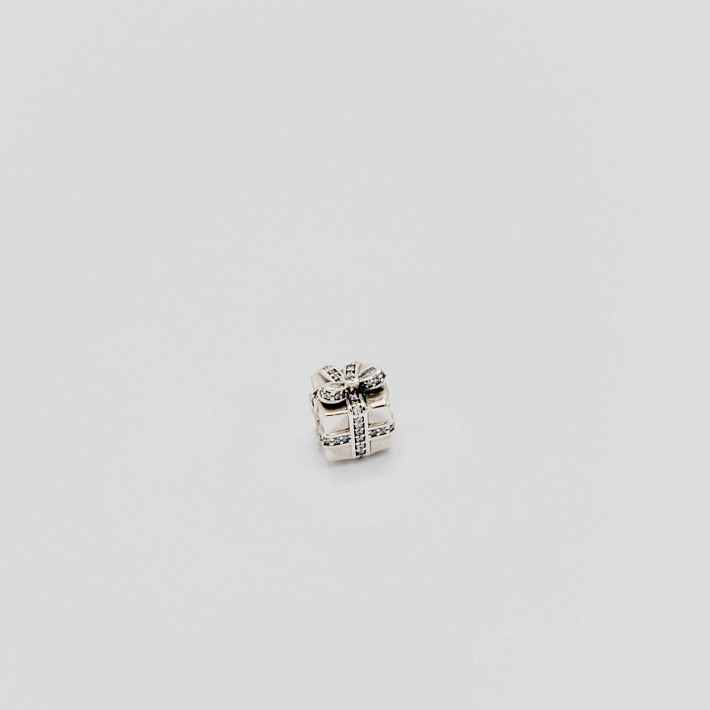 Pandora Present Gift Box Charm